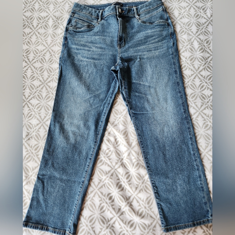 Straight Leg Mid Rise Vera Wang Jeans